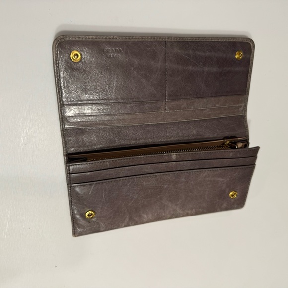 Prada distressed leather long wallet - Picture 7 of 11